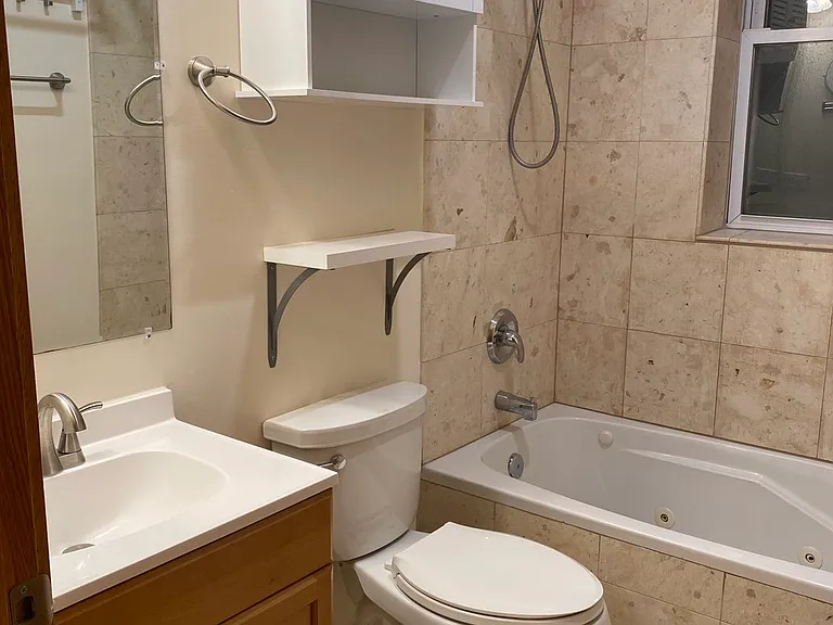 4904 N Drake Ave #2E — Photo 6