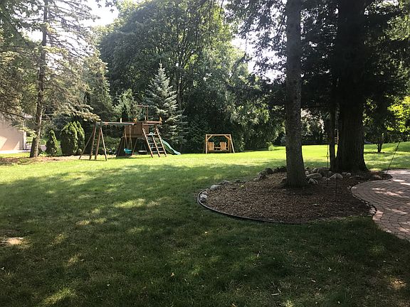 3rd image of 2709 Aspen Ln