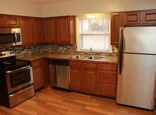 252 Marcus St SW, Grand Rapids, MI 49548