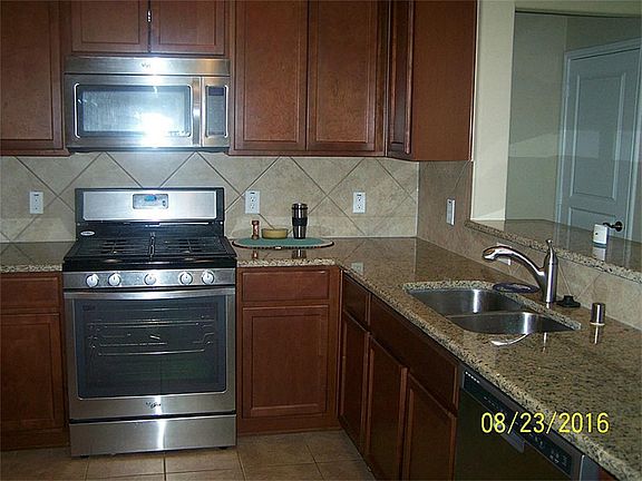 2nd image of 415 Larkspur Ln