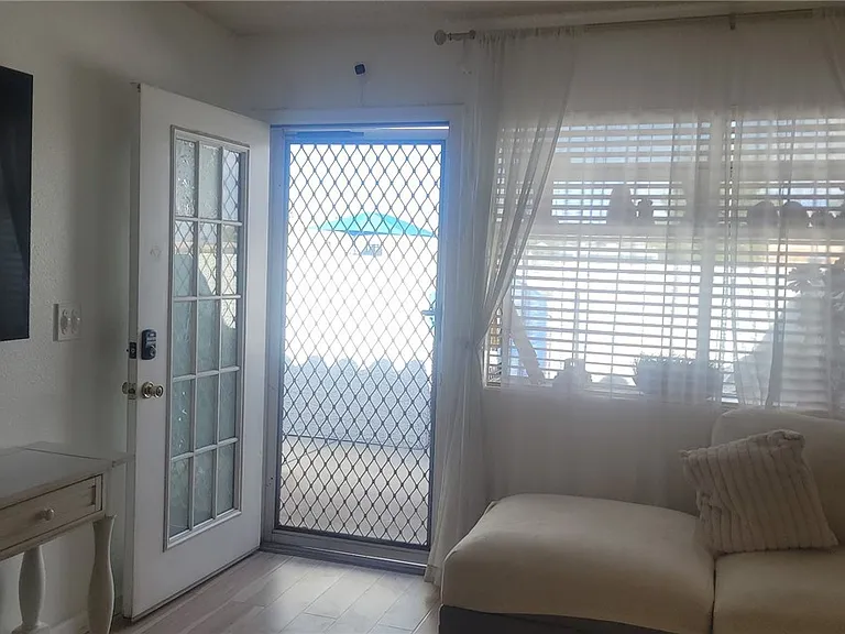 2140 Willowbury Dr #A — Photo 10