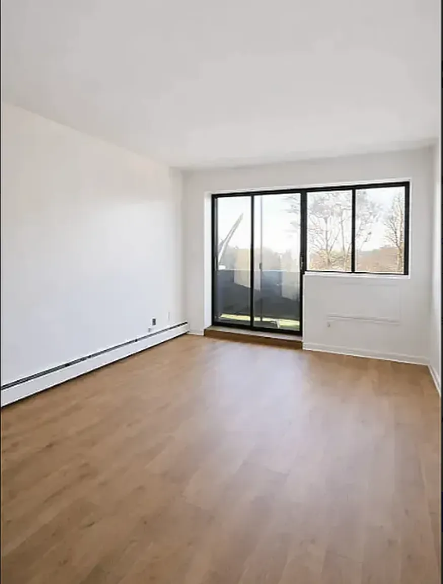 56-07 Clover Place — Photo 3