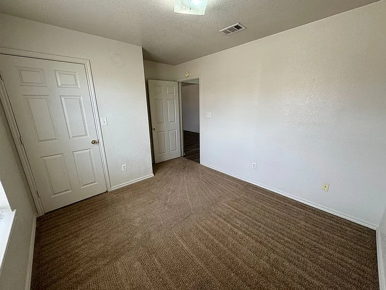 2901 Cantabrian Dr — Photo 21