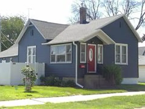 515 N 5th St, Clinton, IA 52732