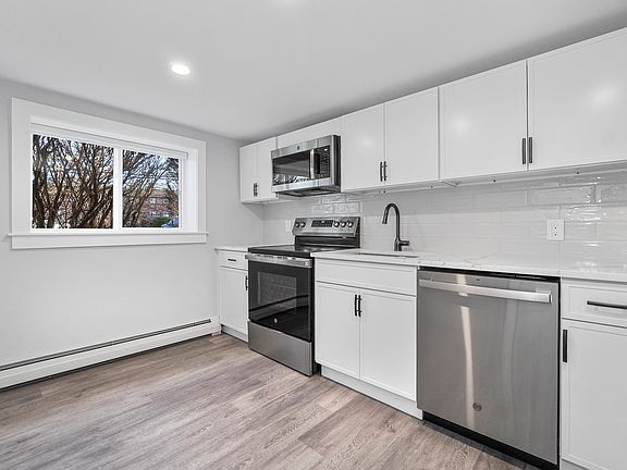 3rd image of 42 Bryon Rd APT 2