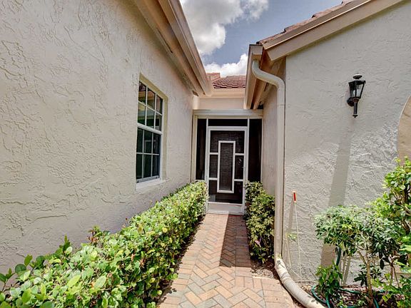 2nd image of 7731 Coral Lake Dr