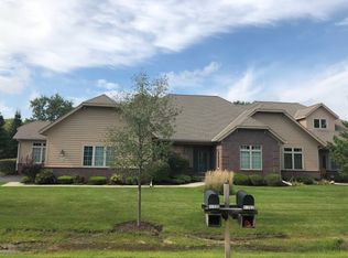 10725 N Essex Ct, Mequon, WI 53092