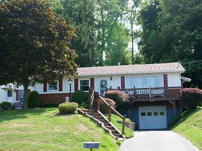 94 Scenic Dr, Danville, PA, 17821