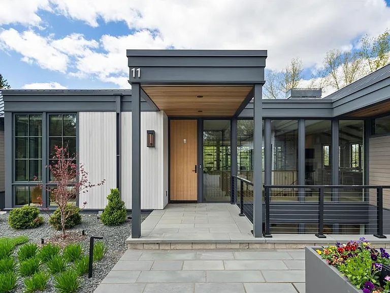 11 Salem Ln — Photo 4