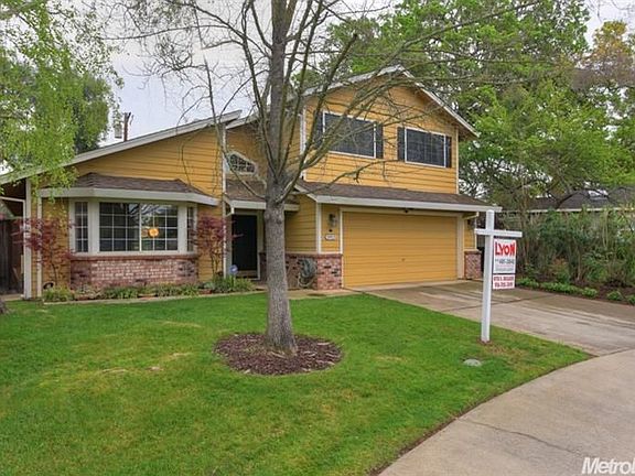 2nd image of 3913 Woodpointe Cir