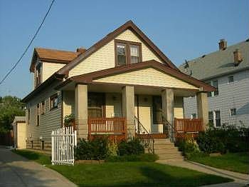 3rd image of 3327 W 127th St