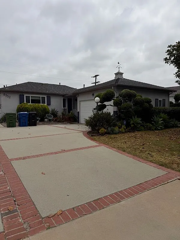 3 bed, 1.5 bath, 1210 sqft, $5,300 — Photo 1