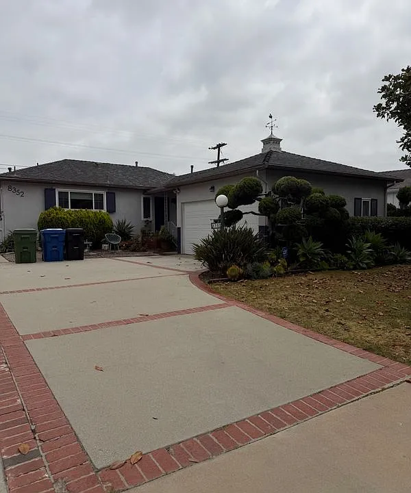 8352 Georgetown Ave