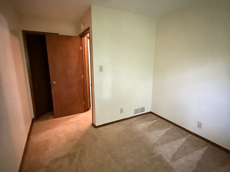 729 Westridge Rd — Photo 4