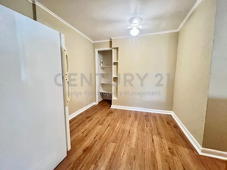 315 Normal St #C — Photo 4