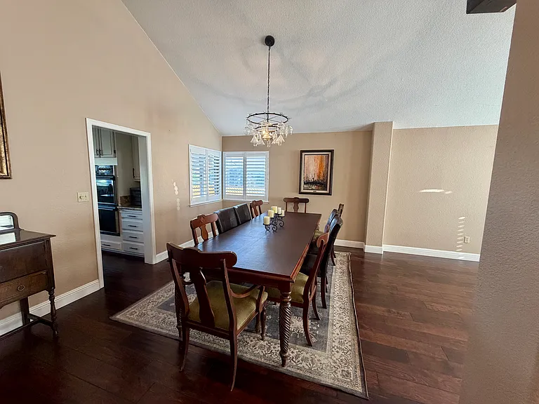 2205 Prestwick Dr — Photo 17