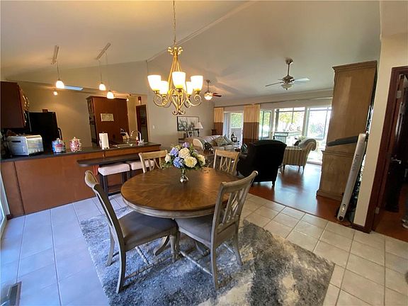 2nd image of 715 Rose Hill Cove Ln