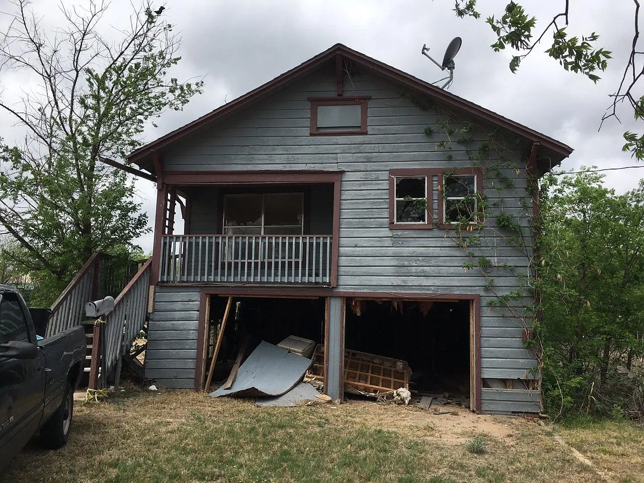 2 bed, 600 sqft, $400 — Photo 1