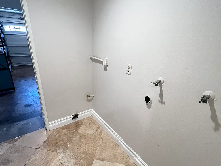 17141 Green Ln — Photo 41