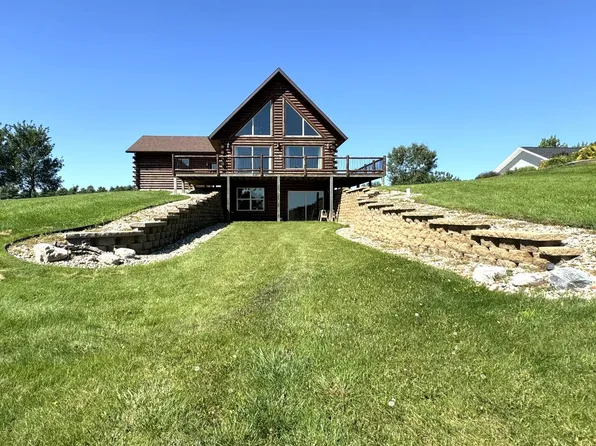 11708 Schlekewy Dr W, Lake City, SD 57247