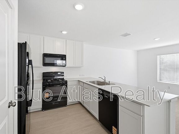 5th image of 12216 Steeplechase Dr