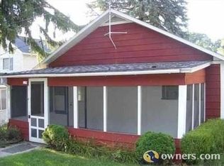 229 Peterman Ave, Crystal, MI 48818