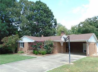 911 Danbrook Cir, Lincolnton, NC 28092