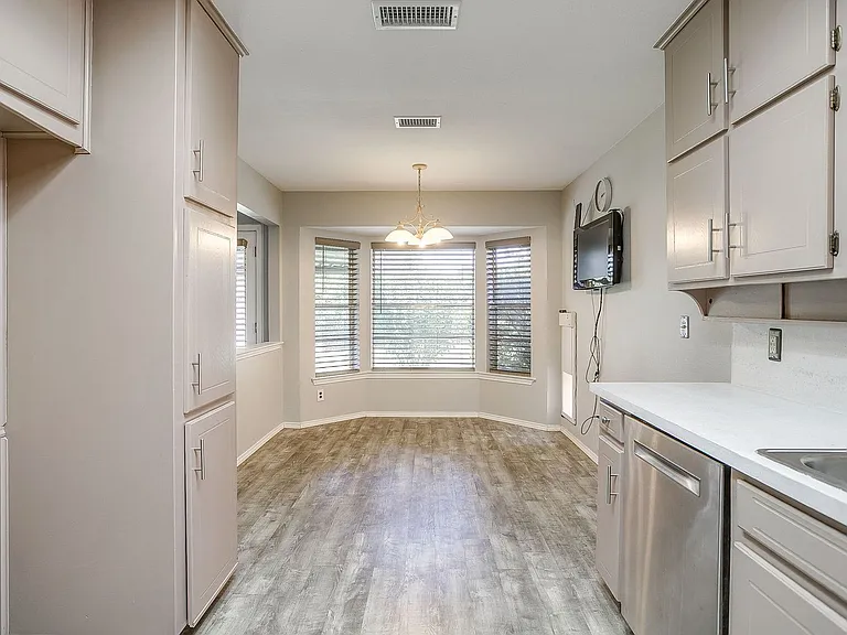 2400 Westpark Way Cir — Photo 9