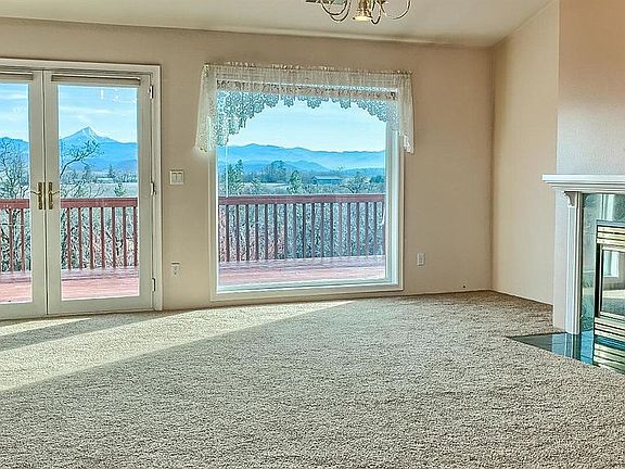 2nd image of 258 Sierra Dr
