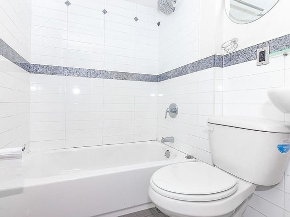 5th image of 1145 Dean St #1F