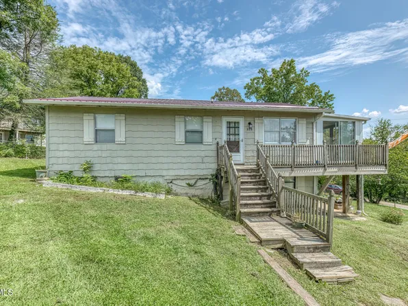 329 Greystone Dr, Bluff City, TN 37618