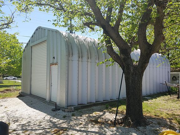 5th image of 2004 Maplewood Dr