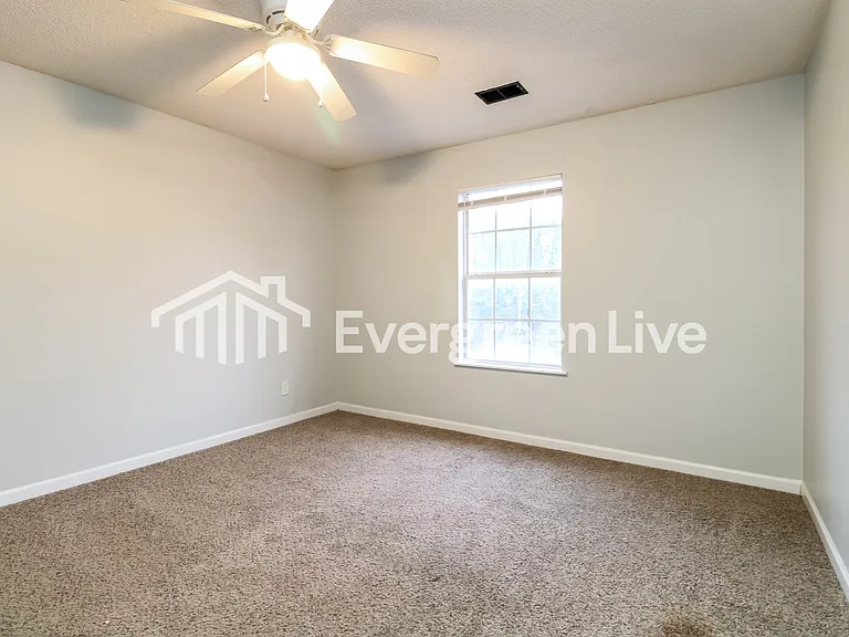 486 Fox Trot Dr — Photo 7