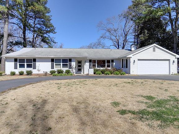 2nd image of 2512 Hood Dr