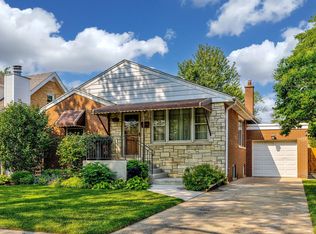 8312 N Oketo Ave, Niles, IL 60714