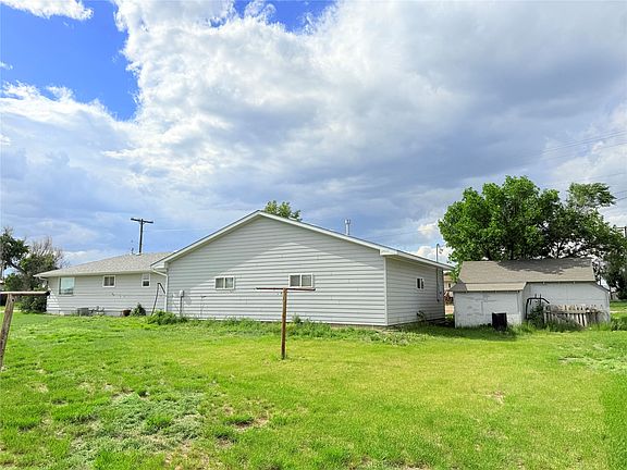 4th image of 608 1st St