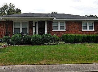 3210 Pomeroy Dr, Louisville, KY 40220