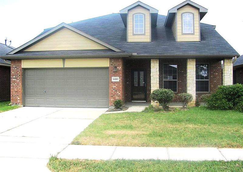 1st image of 6410 Saragosa Crossing Ln