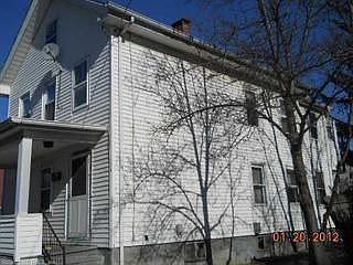 2nd image of 19 Coit St
