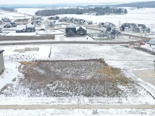 L315 Interlachen Avenue #315, Oregon, WI 53575