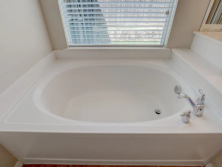 2609 Monroe Dr — Photo 19