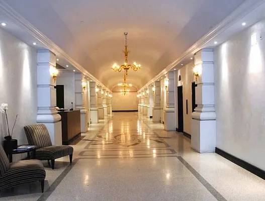 Rented by Compass | media 13