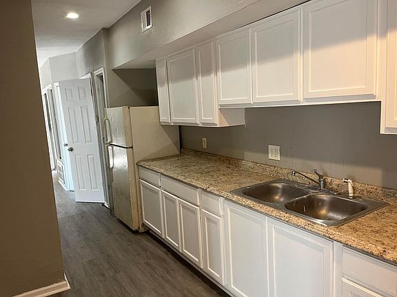 5th image of 1218 E 44th St #1
