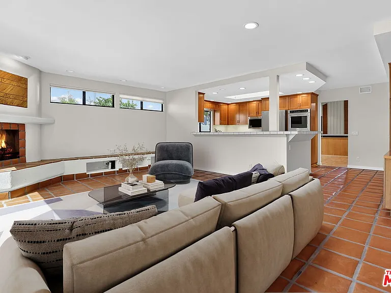 1331 Avenida De Cortez — Photo 20