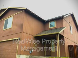 796 SE Maui Ln, Madras, OR 97741