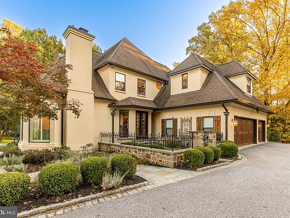 3rd image of 18 Hambleton Ct