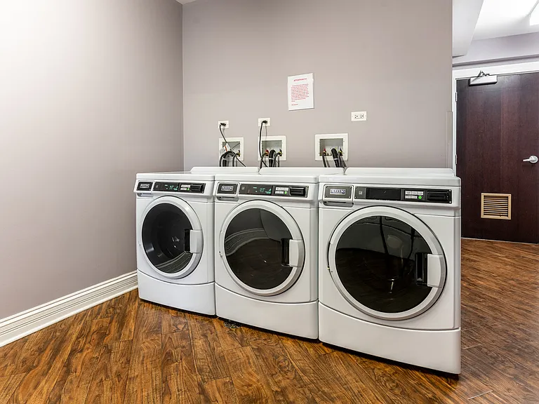 Somerset Place Apartments — Photo 40