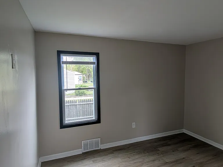 18116 Bloom St — Photo 15