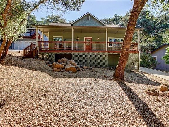 3rd image of 13975 Lake Wildwood Dr