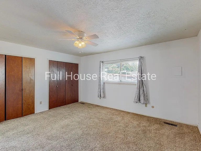 7309 Coulson Dr NE — Photo 6